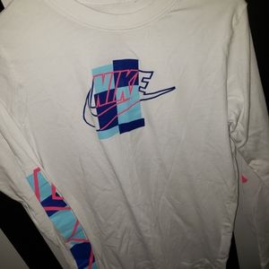 Girls Nike Shirt sz XL